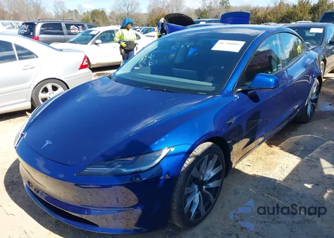 2024 Tesla Model 3 Long Range Dual Motor All-Wheel Drive z USA, uszkodzony, nr VIN 5YJ3E1EB3RF768097